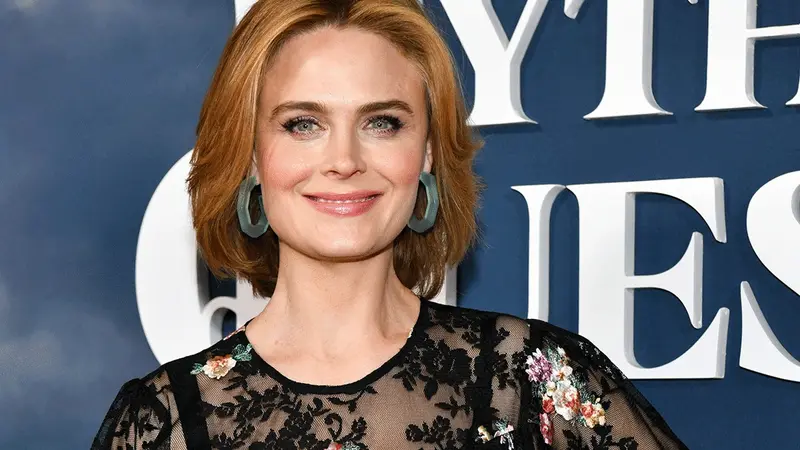 Emily Deschanel